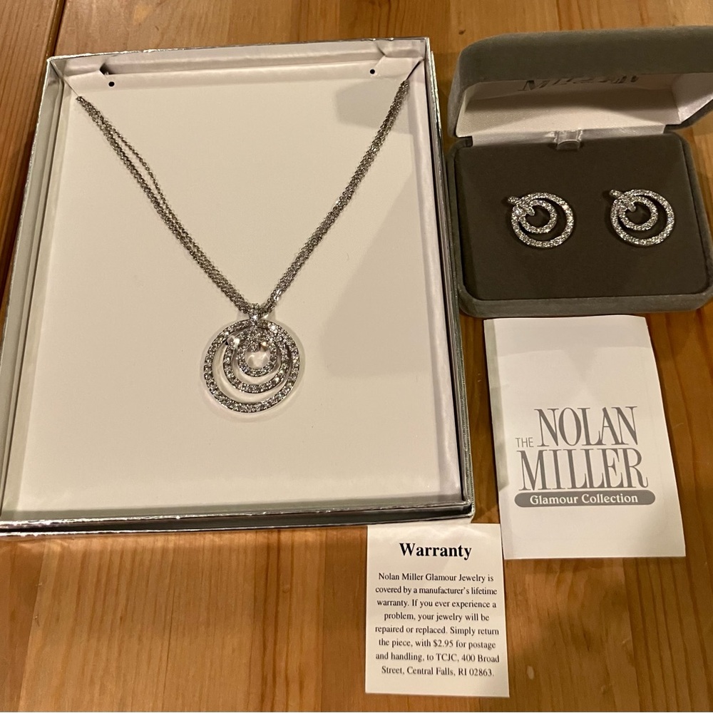 NEW Vintage Nolan Miller Silver Concentric Circles Pendant Necklace &Earring Set